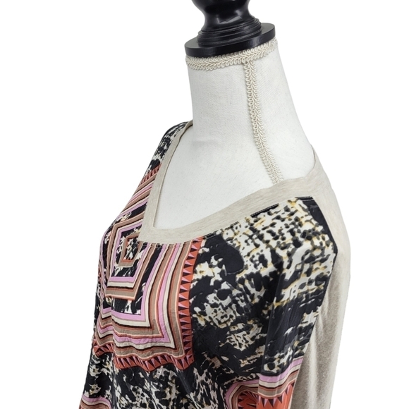 CAbi Aztec Tribal Diamond Scarf Top Size XS 100% Silk Front - Picture 8 of 11